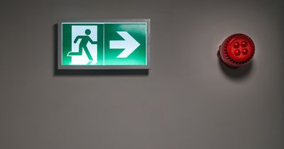 Alarmanlage für Fenster und Türen wählen